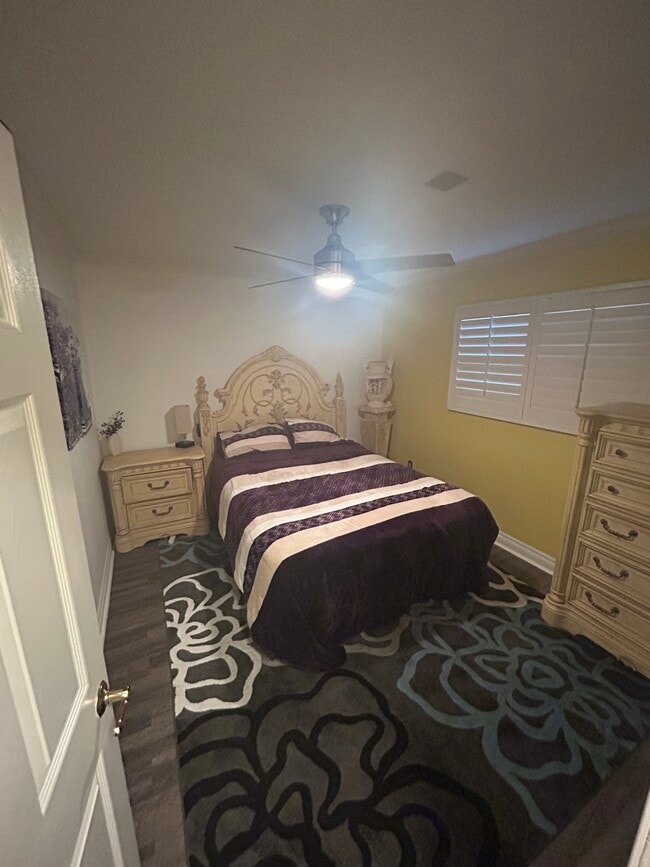 Building Photo - 7704 Lotus Cir