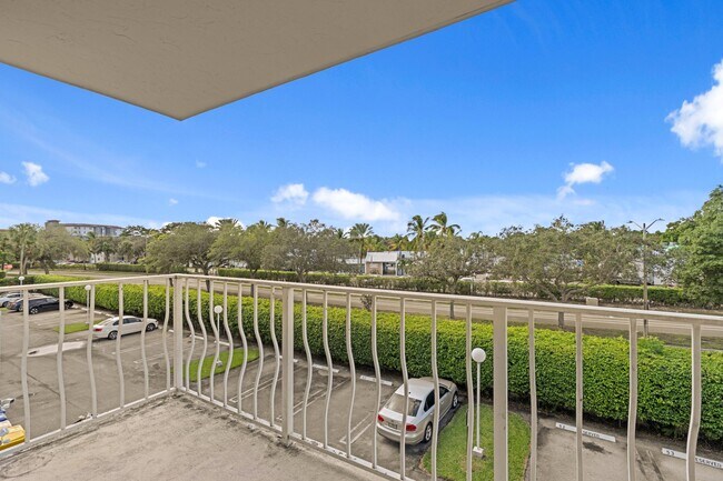 Building Photo - 500 Executive Center Dr