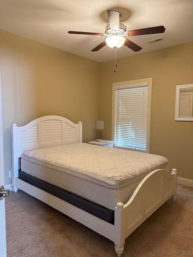 Building Photo - Pawleys Pointe