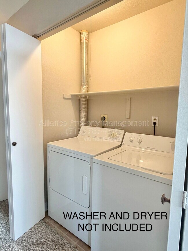 Building Photo - 2117 Denton Grove