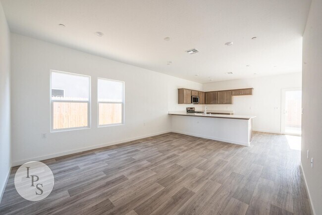 Building Photo - BRAND NEW CUSD Fresno Home, 3BR/2BA - Lots...