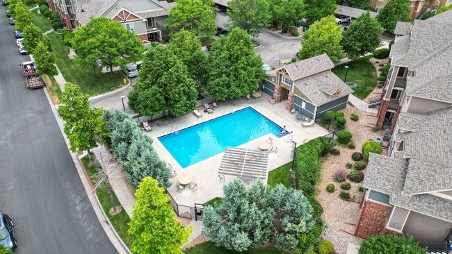 Building Photo - Remodeled 2 BR/2 BA Unit near Edora Park/Epic and Spring Creek Trail