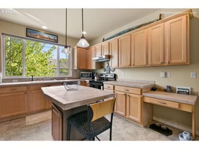 Building Photo - 2 Bedroom Townhome in Gated Fairview Terrace!