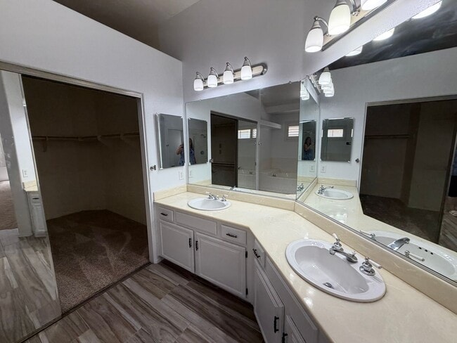Building Photo - 608 Allegro Ct