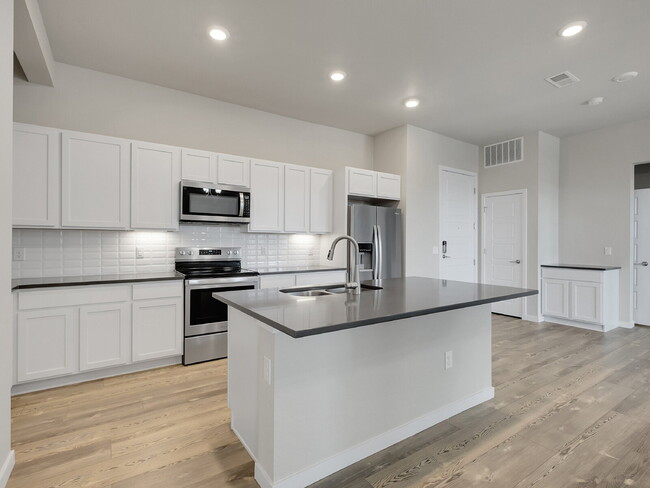Building Photo - $2,195 - 2 Bed, 2 Bath Condo in Parker wit...