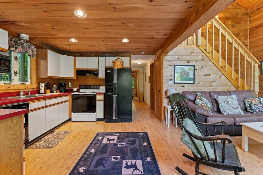 Building Photo - 19 N Beach Rd