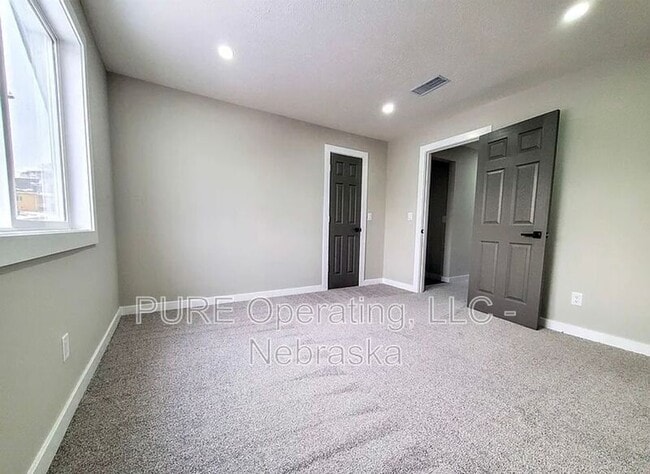 Building Photo - 1402 Dorcas St