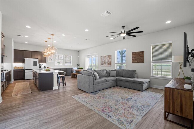 Building Photo - 8908 Apogee Blvd