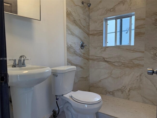 Building Photo - 22 NE 51st St