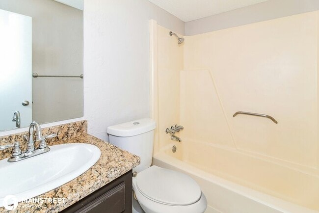 Building Photo - 704 W HILLCREST DRIVE, MUSTANG, OK 73064