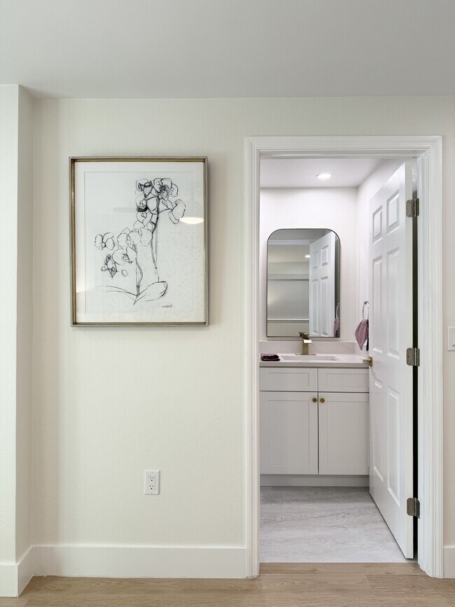 Building Photo - 156 N Boulevard of the Presidents