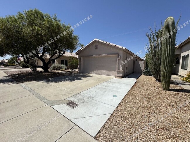 Building Photo - Fabulous 3BR Home with Private Yard + $500...