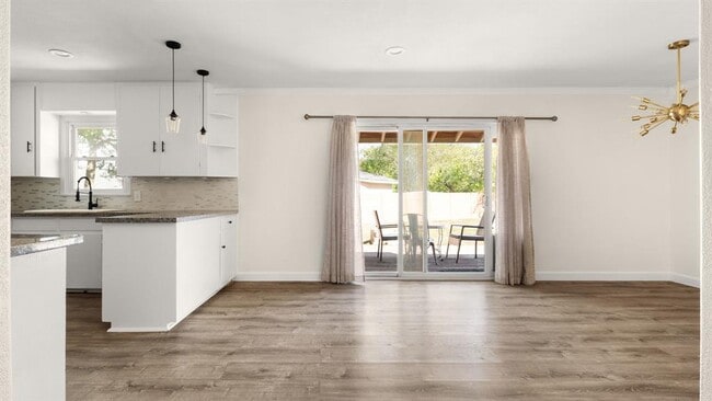 Building Photo - 2118 Fordham Ln