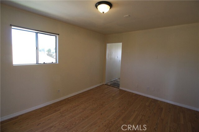 Building Photo - 1051 W 46th St
