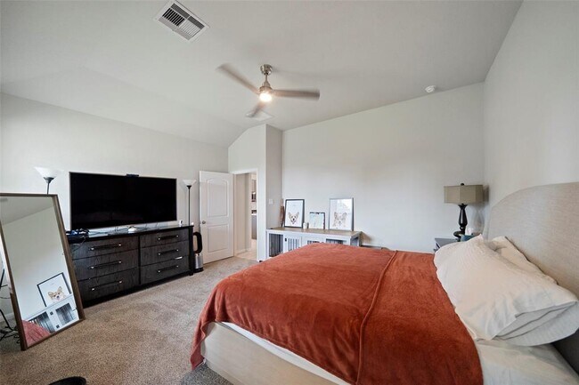 Building Photo - 2277 Forest Chestnut Dr