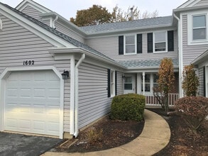Building Photo - 1602 Vermont Dr