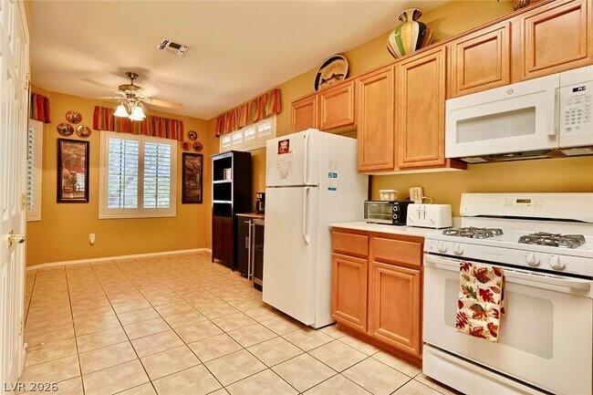 Building Photo - 2876 Goldcreek St