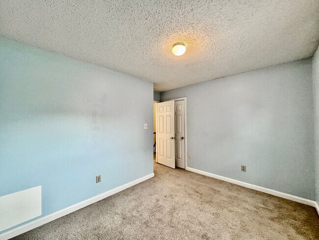 Building Photo - Golf Course Lot!! 4-Bedroom Home in Cypress Point!! Fenced Backyard & Dog Friendly!