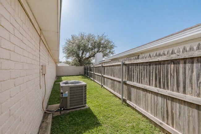 Building Photo - 3306 Haynes Ave