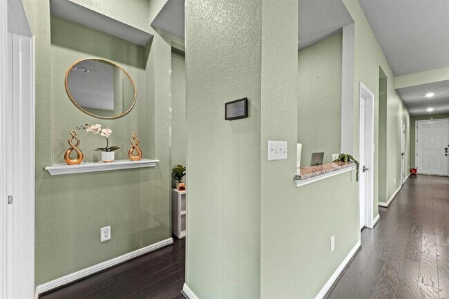 Building Photo - 416 Gabrielle Anne Dr