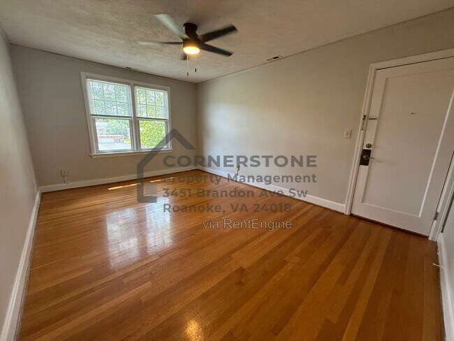 Building Photo - 353 Highland Ave SW