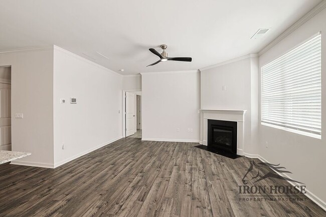 Building Photo - 835 Baker View Ln