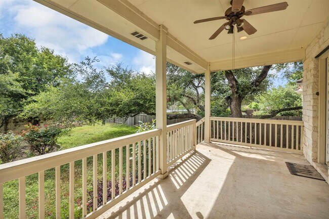 Building Photo - 15220 Interlachen Dr