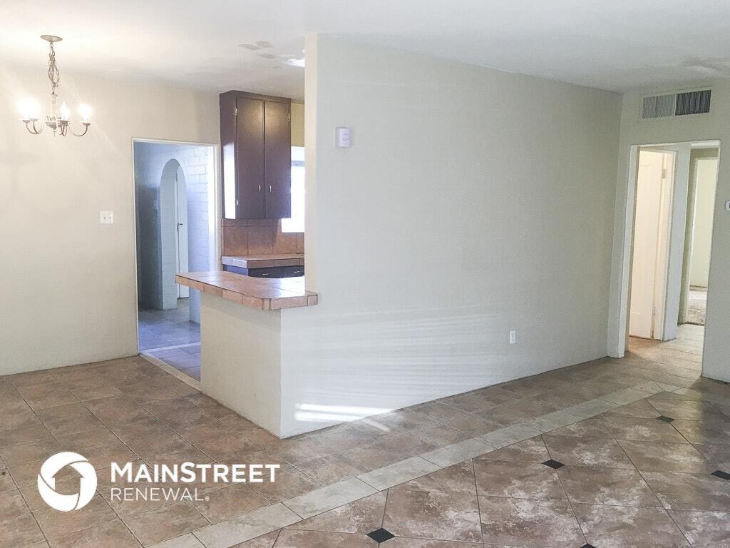 Building Photo - 3434 E Polk St