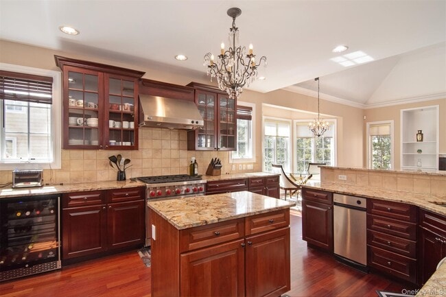 Building Photo - 9 Stony Gate Oval