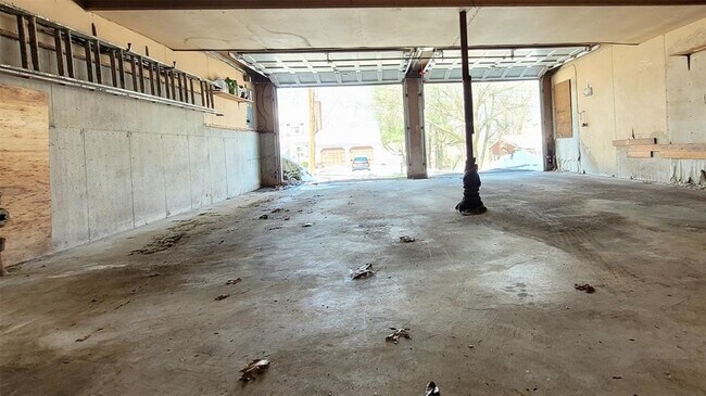 Building Photo - 45 Kenilworth Rd