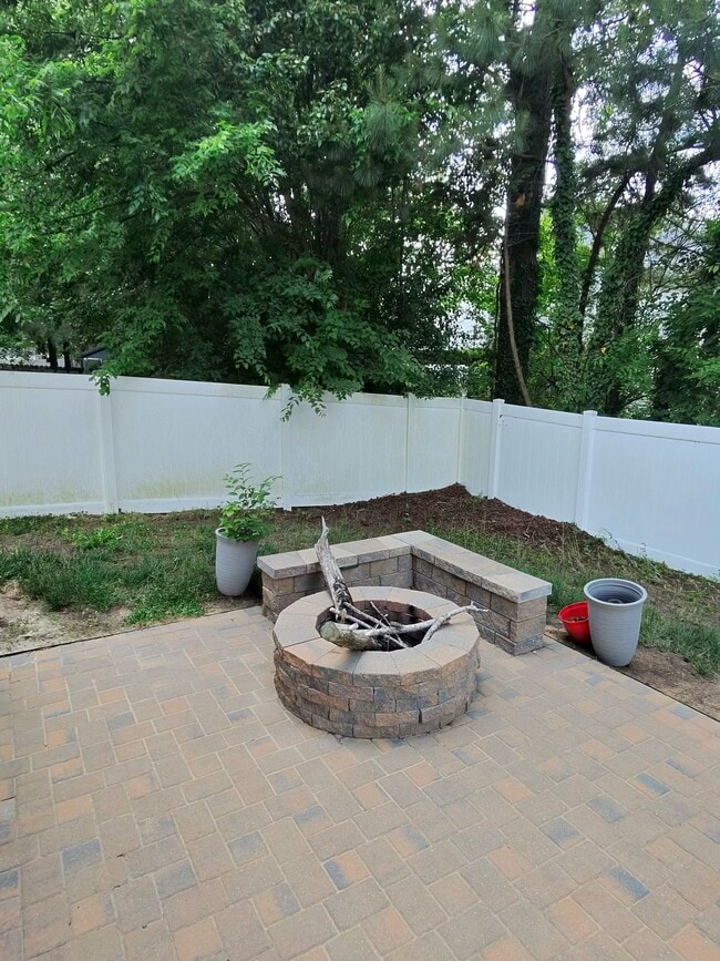 Building Photo - 105 Chardonnay Rd