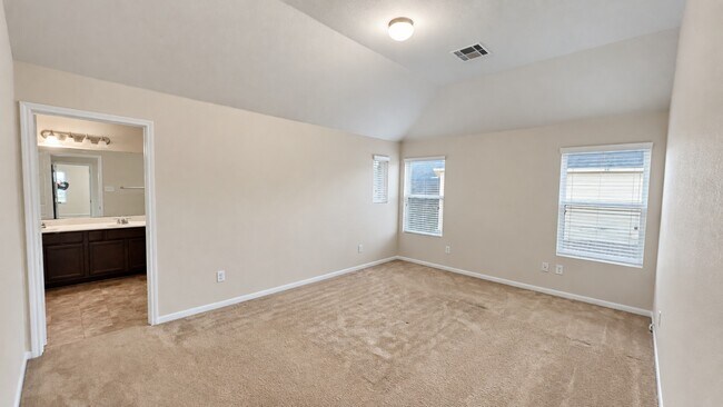 Building Photo - 12102 Kings Fall Dr