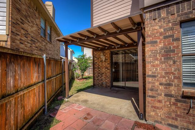 Building Photo - 300 Stoneledge Dr