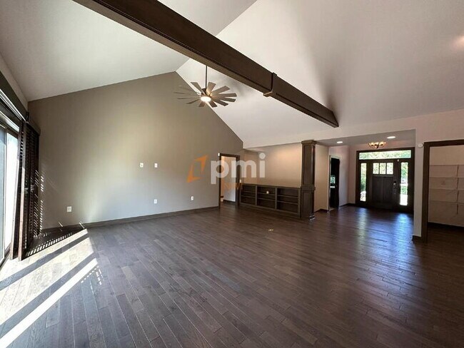 Building Photo - 2105 Hendon Way