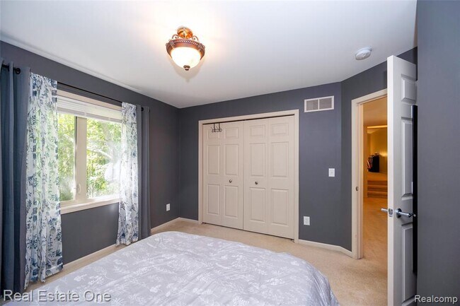 Building Photo - 3481 Castlewood Ct
