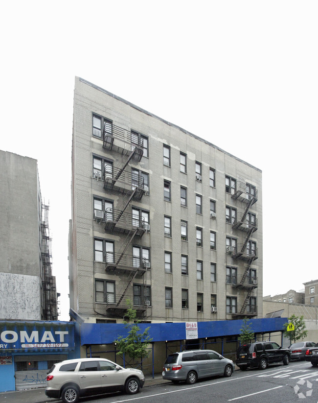 Building Photo - 610 W 173rd St