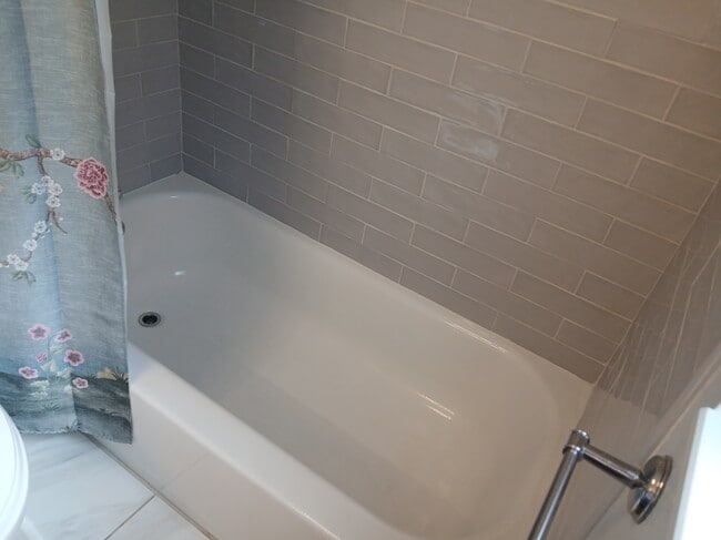 Building Photo - 5682 45th Ave N