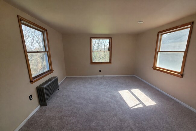 Building Photo - 3-bedroom, 1-bath home in Clairton, PA