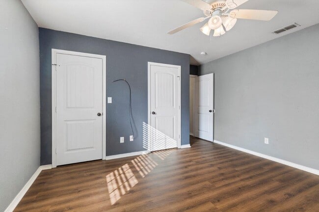 Building Photo - 3212 Oriental Ave