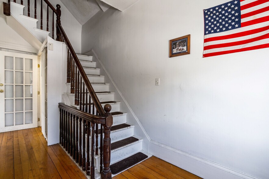 Building Photo - 11 Reedsdale St