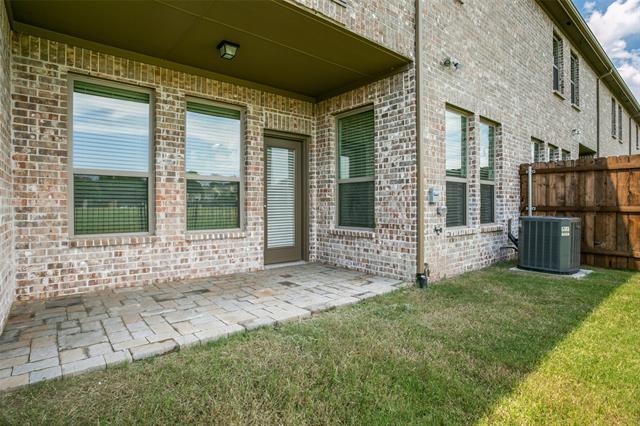 Building Photo - 4809 Pasadena Dr
