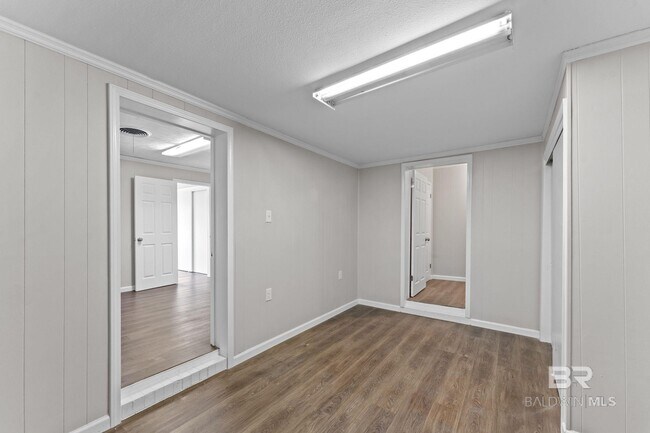 Building Photo - 321 AL-59
