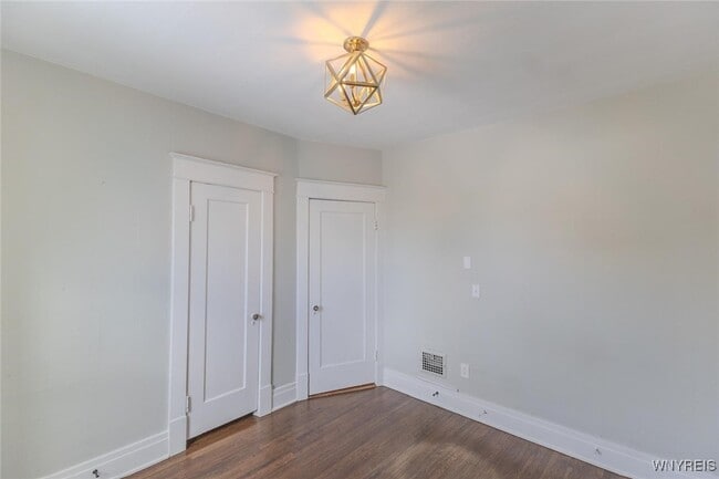 Building Photo - 20 Tacoma Ave