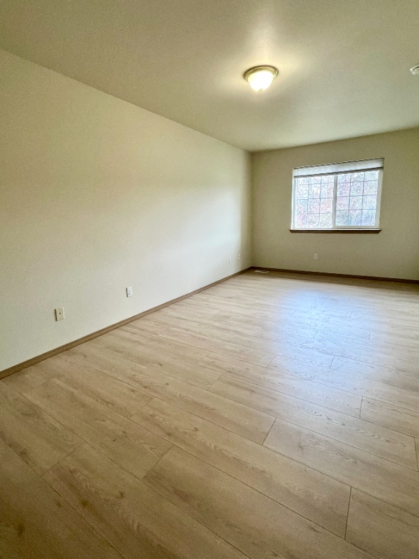 Building Photo - 512 Hazel St