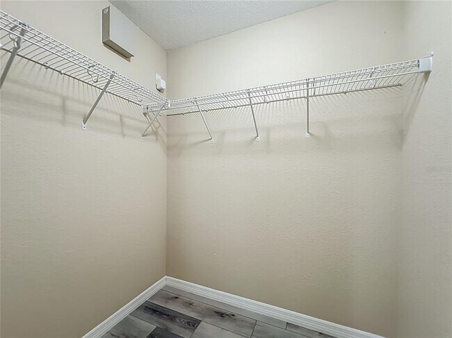 Building Photo - 1954 NW 21st Ave