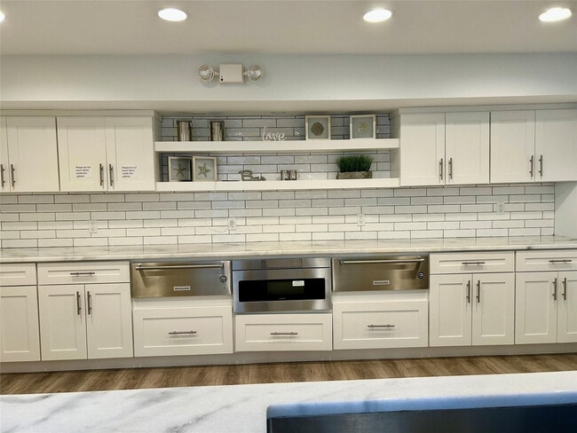 Building Photo - 3800 Galt Ocean Dr