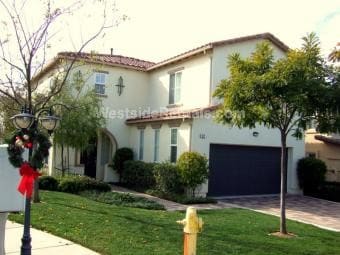 Primary Photo - 33 Pepper Tree Ln