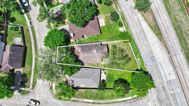 Building Photo - 16106 Golden Sands Dr