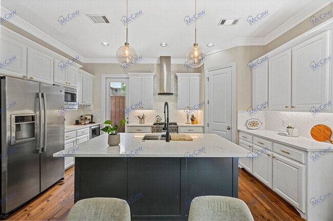 Building Photo - 5211 Mission Ave