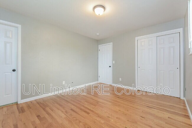 Building Photo - 6050 S Sterne Pkwy